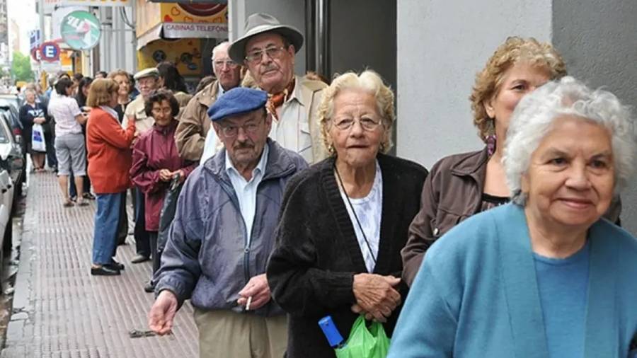 En marzo, sigue el bono de $70.000 para jubilados y pensionados | Política  Córdoba Verdad