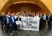 “Las Malvinas son Argentinas”, los legisladores reclamaron por la soberanía de las Islas
